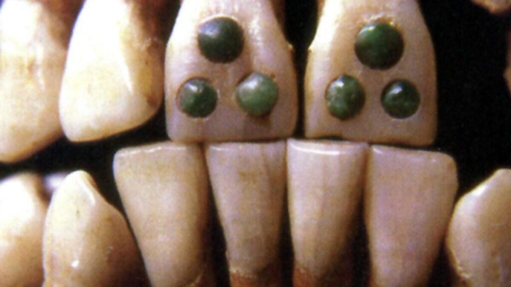 jade incrustado en dientes revela un rito temprano de identidad