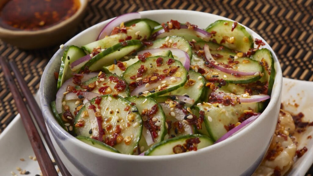 la ensalada de pepino y menta que conquista el verano