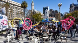 marcha contra veto de Milei a fondos de educación – DW – 17/09/2025