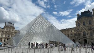 ULTIMA HORA MUSEO LOUVRE | Asalto al Museo del Louvre, en directo: última hora del robo, la investigación, detenidos y reacciones