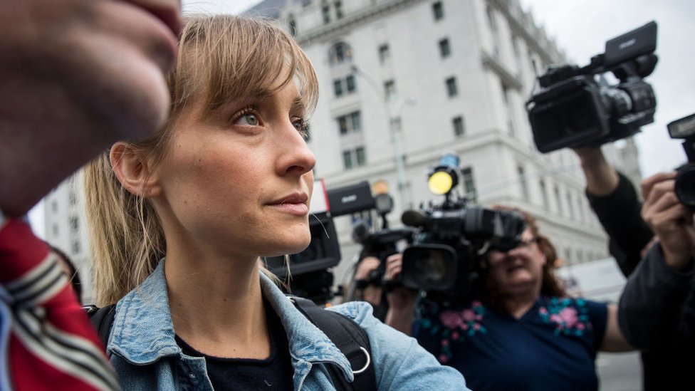 Allison Mack habla por primera vez tras su condena y liberación anticipada por el caso NXIVM - AlbertoNews