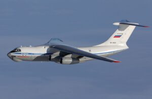 Avión ruso de carga pesada despegó tras permanecer largas horas en Maiquetía