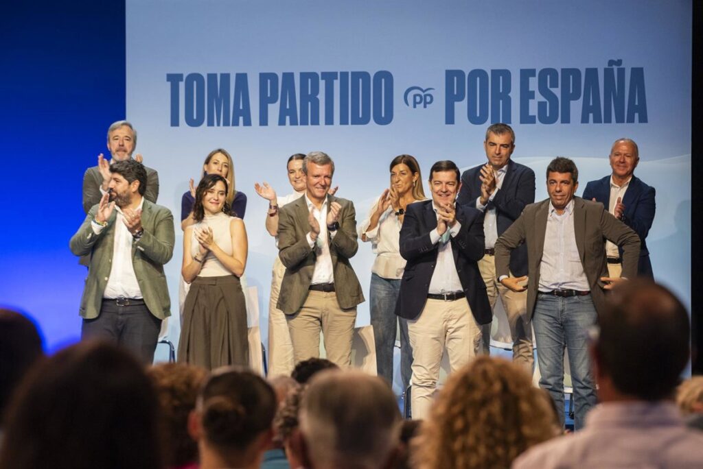 'Barones' del PP se desmarcan de la decisión de Guardiola y cierran la puerta a adelantar elecciones en sus CCAA