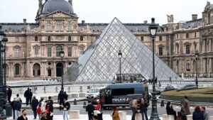 Cayó parte de la banda detrás del audaz robo al Museo del Louvre