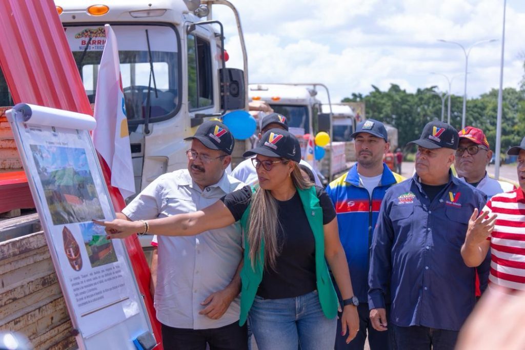 Consolidarán proyectos de viviendas indígenas en Bolívar y en Guayana Esequiba