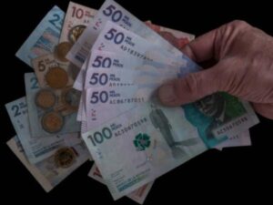 Cuánto subiría la inflación en Colombia según el aumento del salario mínimo para 2026 | Finanzas | Economía