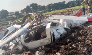 Dos personas mueren tras caída de helicóptero militar en Aragua