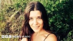 “Durante años solo temimos a los humanos”: la mujer rusa que vivió en una cueva de India con sus hijas pequeñas durante 9 meses