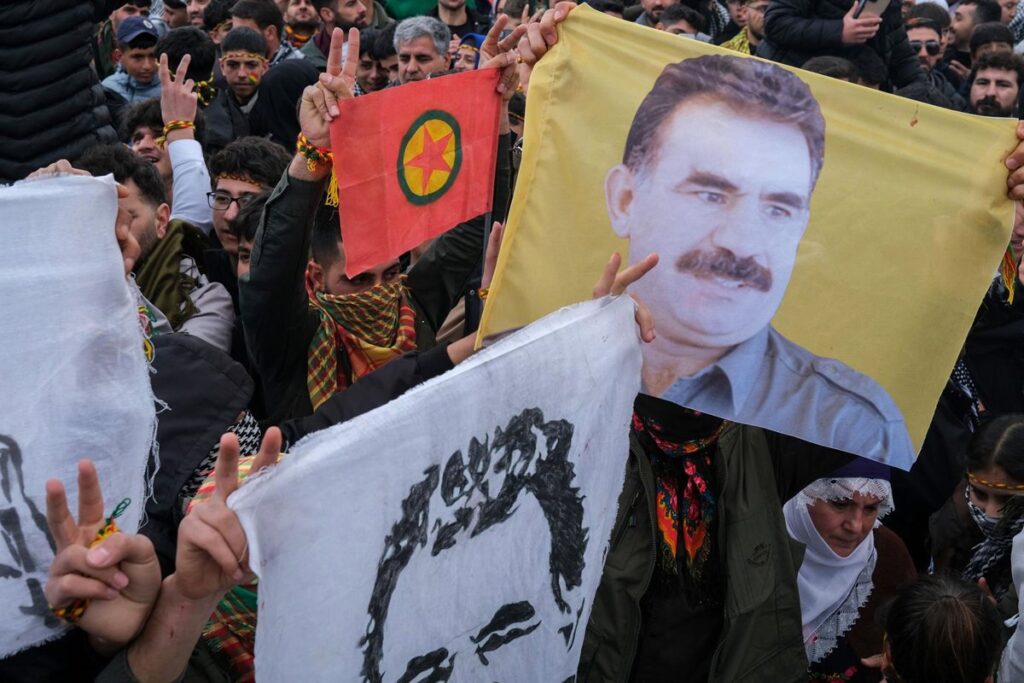 El PKK anuncia la retirada de todas sus fuerzas de Turquía para avanzar en el proceso de paz