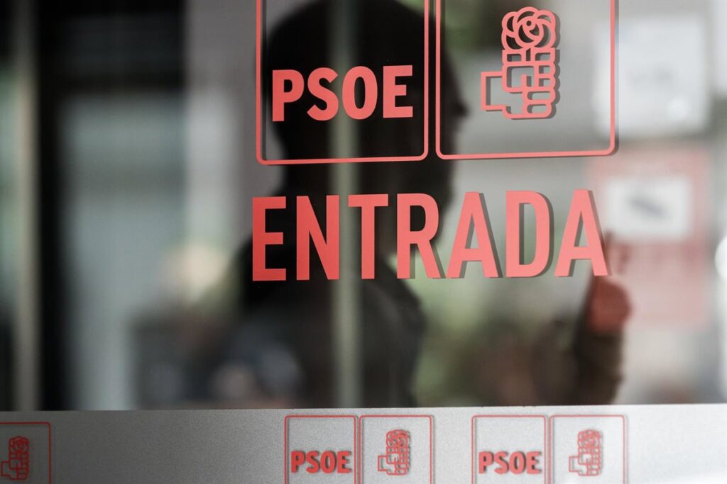 El PSOE informa al Supremo de que retiró casi un millón de euros de su cuenta entre 2017 y 2024 para pagos en metálico