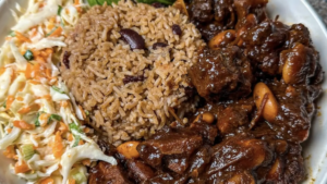 El curioso plato de origen jamaicano que se parece al rabo de toro español