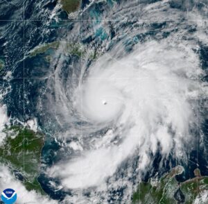 El huracán Melissa baja a categoría 3 mientras se acerca a Cuba – AlbertoNews
