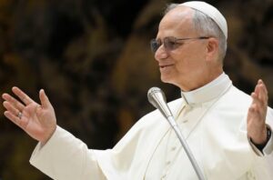 El papa insiste en que la Iglesia rechaza toda forma de discriminación y de antisemitismo – AlbertoNews