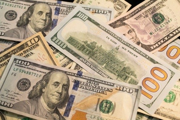 El precio del dólar en Argentina se estabiliza luego de seis jornadas al alza