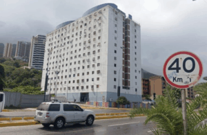 En la Opppe 30 de Caraballeda reciben agua cada 21 días