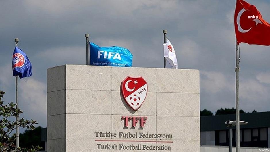 Escándalo masivo de apuestas sacude al fútbol de Turquía – DW – 30/10/2025