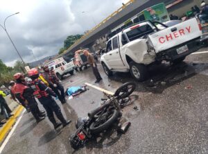 Estas son las medidas para prevenir accidentes viales durante las lluvias en Venezuela