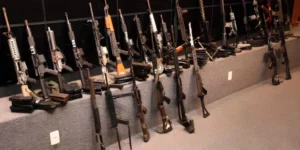 Fusiles de la FANB venezolana en manos del Comando Vermelho