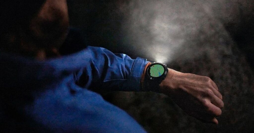 Garmin no espera a las ofertas de Black Friday para liquidar su reloj deportivo Fenix 7X Pro a un precio nunca visto