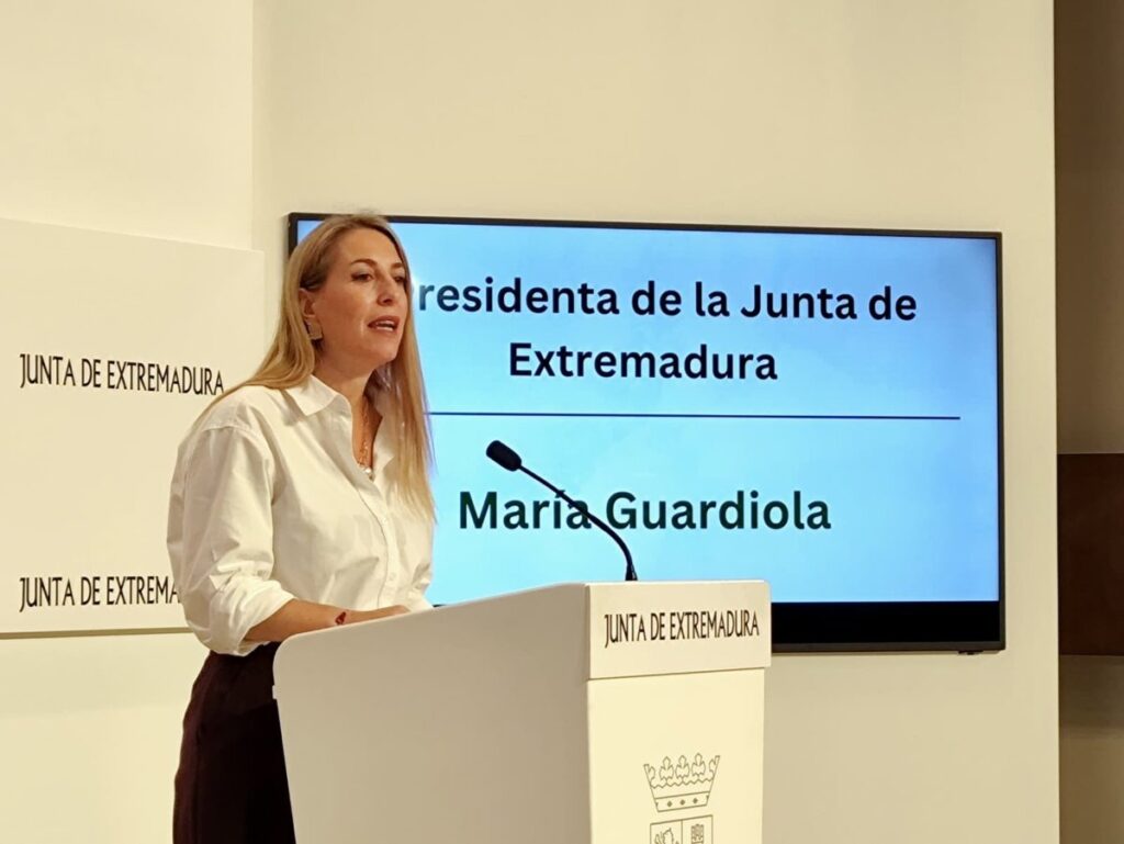 Guardiola adelanta las elecciones autonómicas en Extremadura para el próximo 21 de diciembre