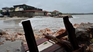 HURACAN MELISSA TORMENTA JAMAICA | El huracán Melissa toca tierra en Jamaica como el más devastador «del siglo»: los expertos prevén una «situación catastrófica» | elperiodico.com