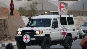 Hamás entrega a Israel los cuerpos de otros dos rehenes tras la reanudación del alto el fuego en Gaza | elperiodico.com