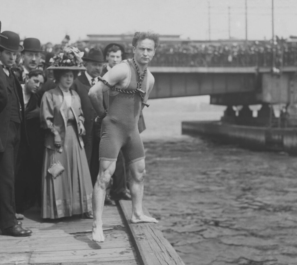Harry Houdini, entre la magia y la muerte: la verdad sobre su adiós en Halloween | National Geographic