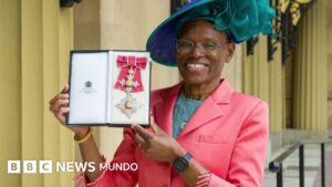 Ijeoma Uchegbu, la mujer que vivió con sus 3 hijas en un albergue para personas sin hogar y llegó a ser una reconocida científica