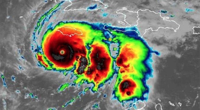 India prepara evacuación masiva por llegada de ciclón Montha