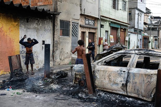 Justicia de Brasil exige explicaciones al gobernador de Río de Janeiro por operativo con más de 100 muertos