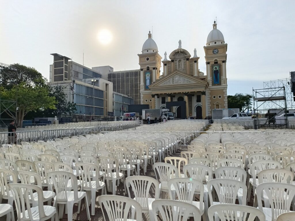 La Basílica se alista a menos de 24 horas para la Bajada de La Chinita - AlbertoNews