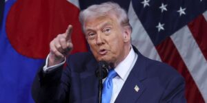 La Casa Blanca despide al comité que supervisaba los planes de construcción de Trump en Washington