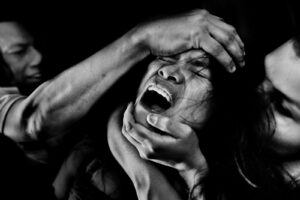 La Iglesia y el exorcismo católico: secretos de una práctica con historia milenaria | National Geographic