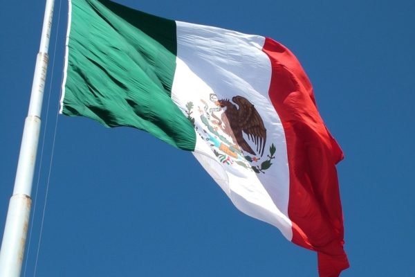 La economía de México se contrae en medio de la incertidumbre por EEUU