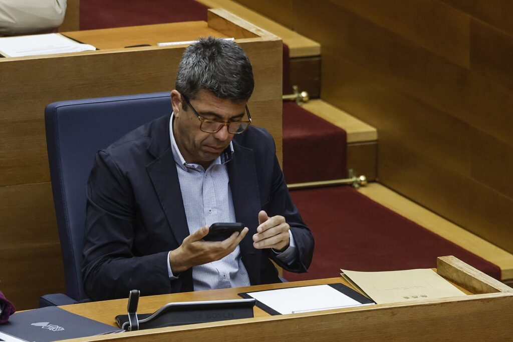 La jueza de la dana solicita a Les Corts el listado de llamadas de Mazón del 29O remitido a la comisión de investigación