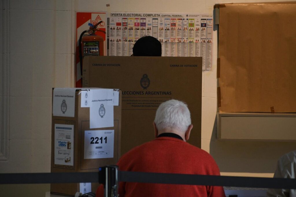 La participación en las legislativas argentinas, en mínimos desde el retorno de la democracia