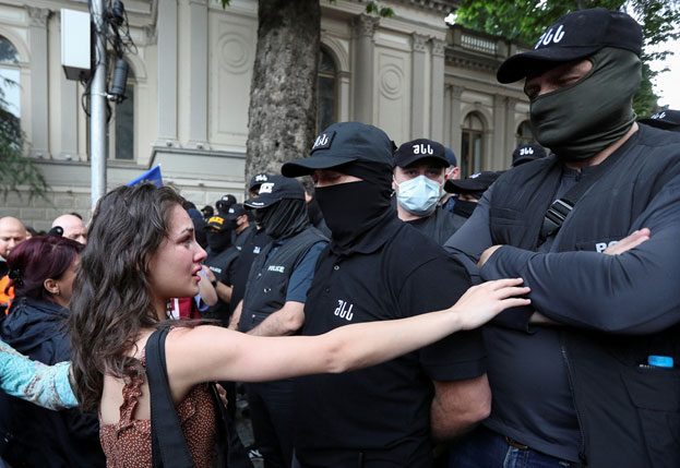 Leyes sobre agentes extranjeros: la última arma autoritaria contra la sociedad civil : IPS Agencia de Noticias