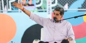 Maduro propone construir un nuevo sistema electoral en Venezuela