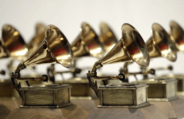Maluma y Roselyn Sánchez conducirán los Latin Grammy