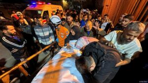 Más de 90 palestinos muertos en bombardeos israelíes en Gaza – DW – 29/10/2025