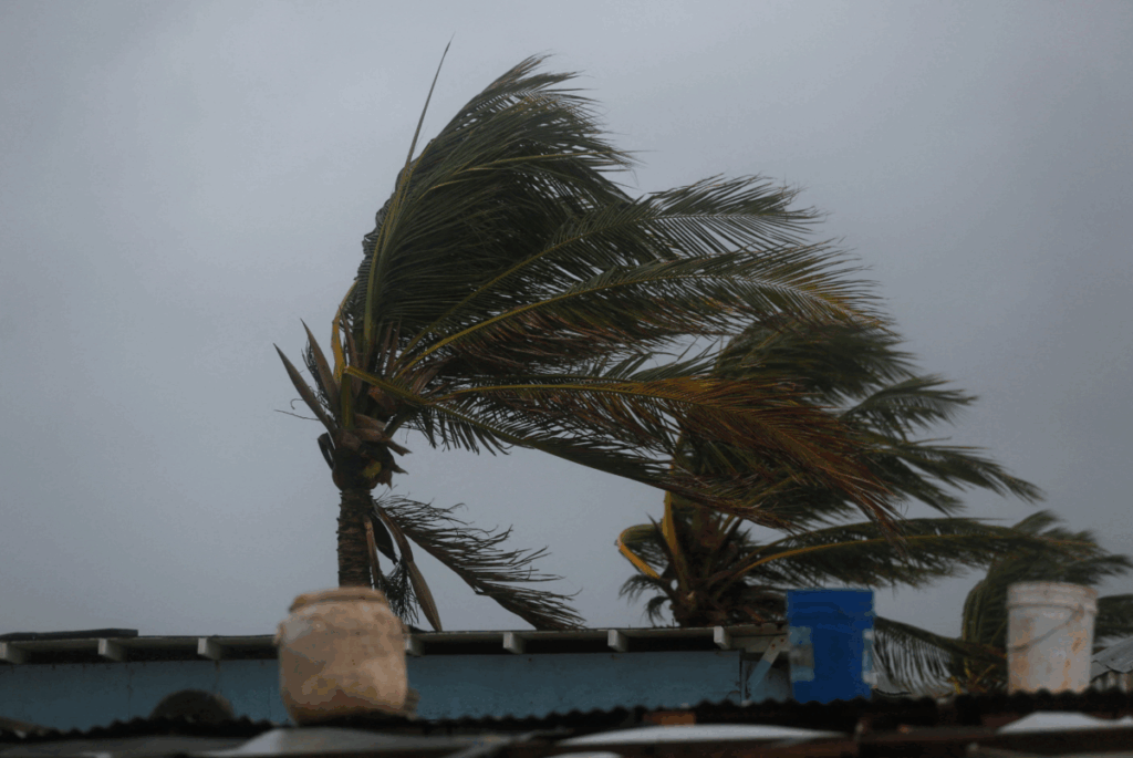 Melissa deja destrucción tras su paso por Jamaica y Cuba