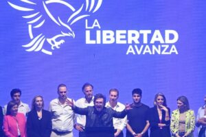 Milei se juega la gobernabilidad de Argentina en unas elecciones legislativas marcadas por Estados Unidos | elperiodico.com
