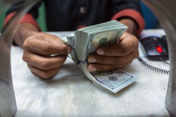 Banca y Negocios
