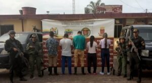 Privan de libertad a cinco personas por tráfico de municiones