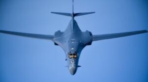 Reportan sobrevuelo de bombarderos estadounidenses B-1B