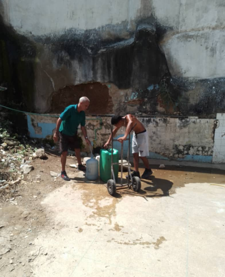 Sin agua sectores de La Guaira