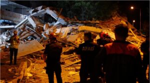 Sismo de magnitud 6,1 sacude el oeste de Turquía y causa daños
