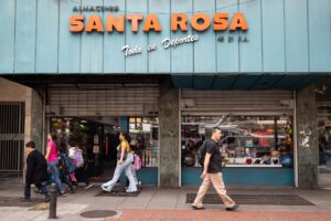 Solo 29% de los hogares venezolanos se considera clase media