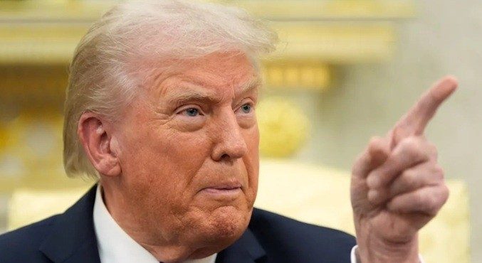 Trump decide suspender negociaciones comerciales con Canadá