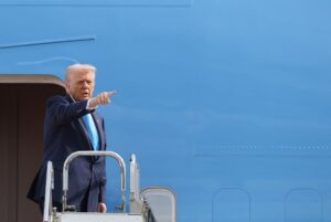 Trump niega que EEUU esté preparando un ataque inminente contra objetivos militares en Venezuela | europapress.es